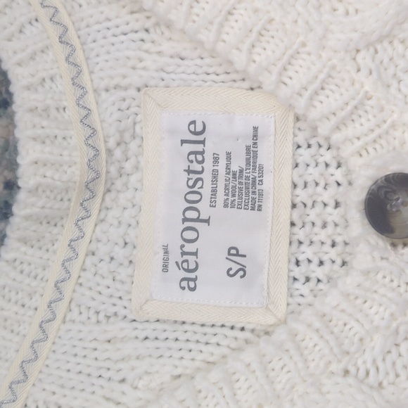 Women's Sweater - Picture 3 of 3